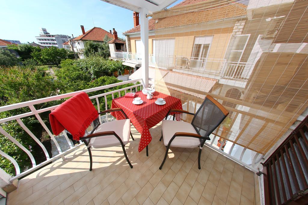 Rooms & Apartments Soline Nuove Biograd Na Moru Exterior photo