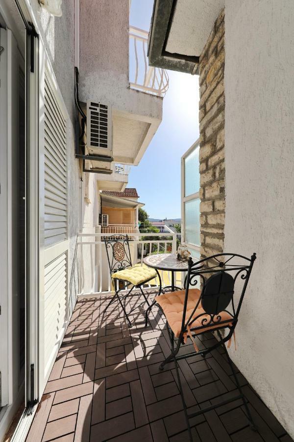 Rooms & Apartments Soline Nuove Biograd Na Moru Exterior photo